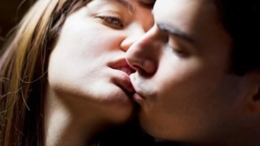 激しいキスで性格が分かる！激しいキスをする男性の隠れた性格とは？
